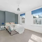 Big House, 5 Beds, 2 Bathrooms, Contractors Dream, Great Transport Links